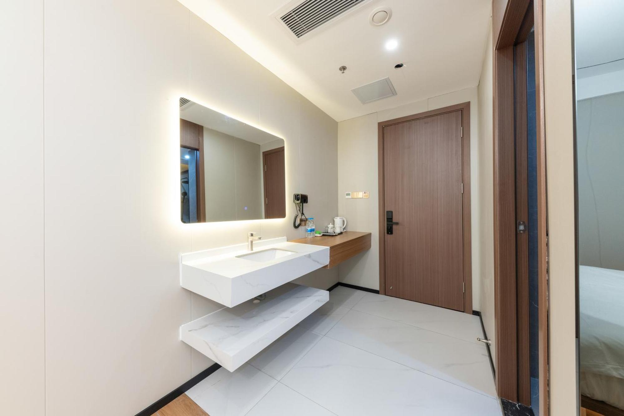 Guangzhou Haiyue Hotel Exterior photo